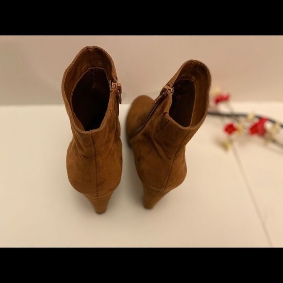 🛍Mossimo Supply co. Ankle  Suede Platform boots Size:9 - Picture 4 of 6